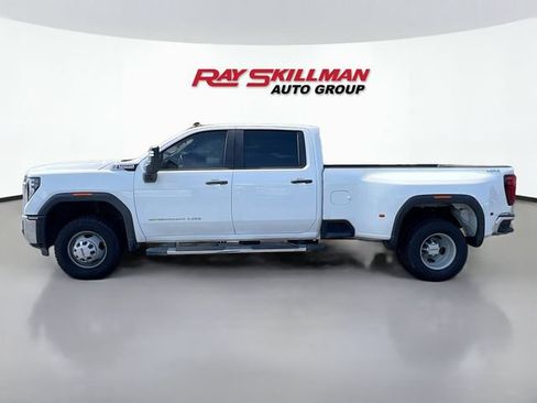 Used 2024 GMC Sierra 3500 Pro AWD/4WD image 4