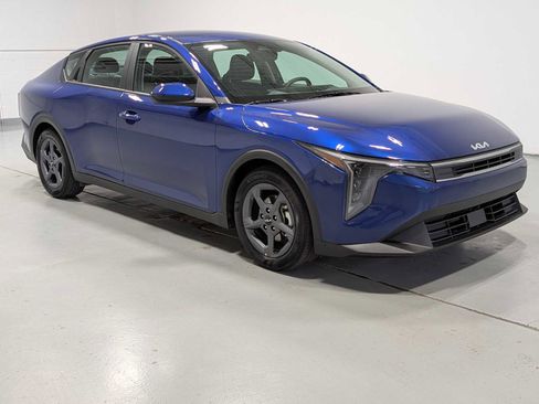 Used 2025 Kia K4 LXS image 6