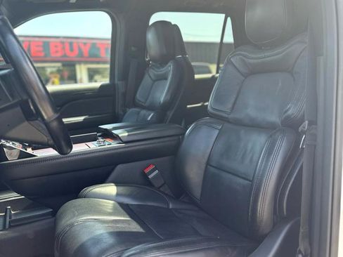 Used 2021 Lincoln Navigator L Reserve AWD/4WD image 10