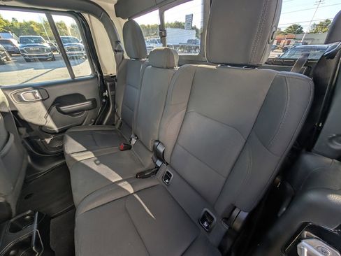 Used 2020 Jeep Gladiator Sport w/ Quick Order Package 24S image 18