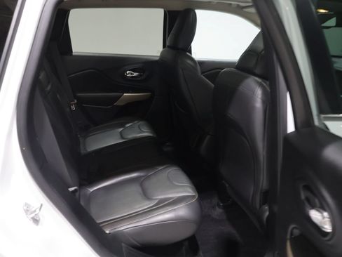 Used 2018 Jeep Cherokee Limited w/ Trailer Tow Group AWD/4WD image 21