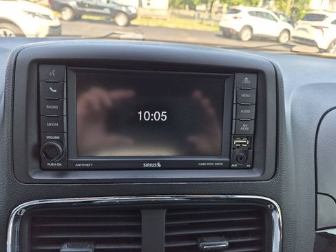 Used 2019 Dodge Grand Caravan SXT FWD image 20