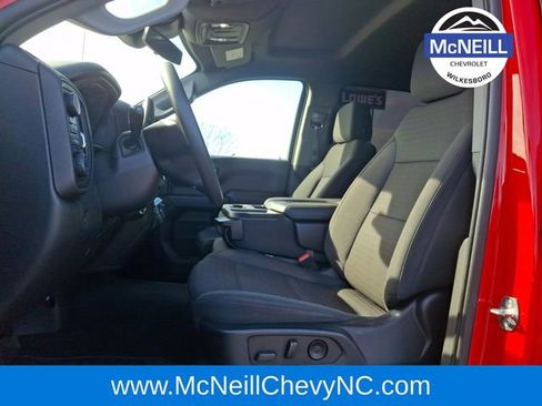 Used 2022 Chevrolet Silverado 1500 Custom image 14