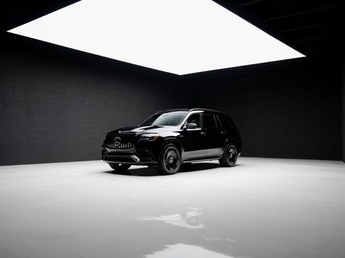 Used 2025 Mercedes-Benz GLS 63 AMG 4MATIC image 96