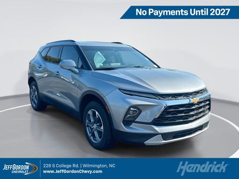 Used 2024 Chevrolet Blazer LT w/ Convenience Package FWD image 1