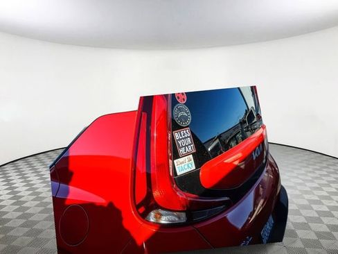 Used 2022 Kia Soul LX w/ Technology Package image 8