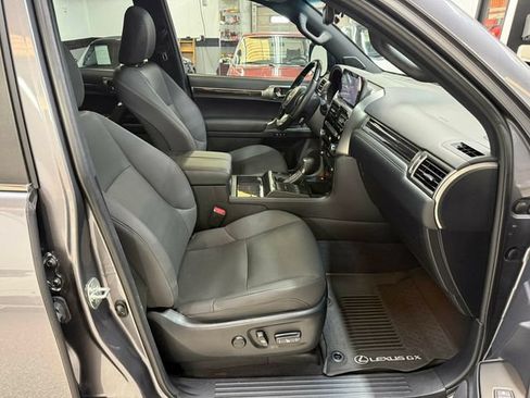 Used 2023 Lexus GX 460 Premium AWD/4WD image 36