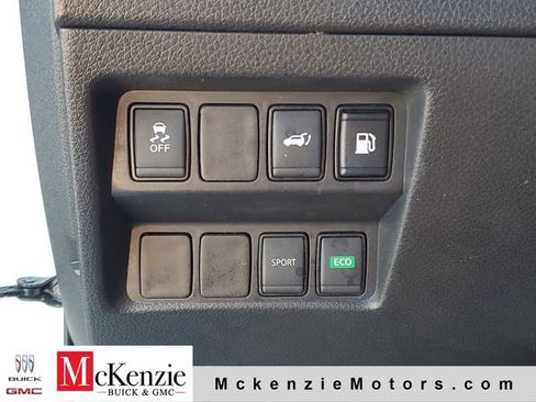 Used 2018 Nissan Rogue SV FWD image 20