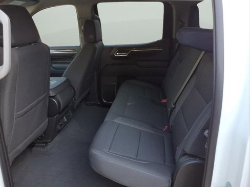 Used 2022 Chevrolet Silverado 1500 LT AWD/4WD image 25