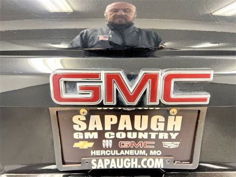 Used 2020 GMC Yukon SLE image 31