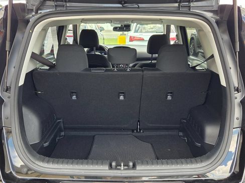 Used 2025 Kia Soul LX w/ LX Technology Package FWD image 12