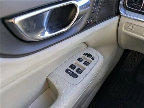 Used 2022 Volvo S60 B5 Inscription w/ Advanced Package image 15