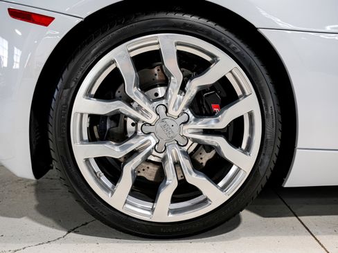 Used 2014 Audi R8 V8 image 43