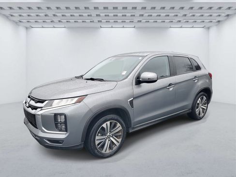 Used 2023 Mitsubishi Outlander Sport SE image 2