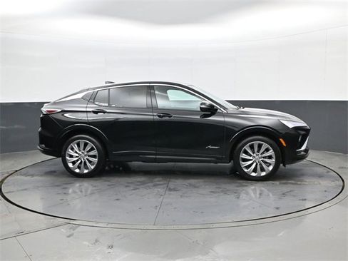 Certified 2024 Buick Envista Avenir image 4