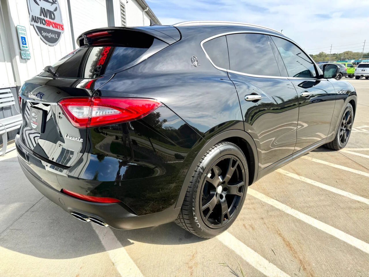 Used 2017 Maserati Levante S AWD/4WD image 8