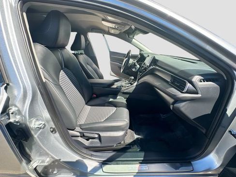 Used 2024 Toyota Camry SE FWD image 25