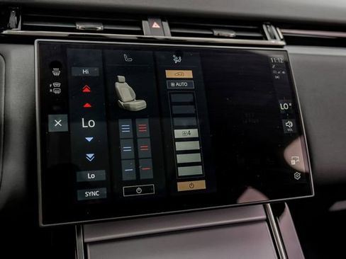 Used 2025 Land Rover Range Rover Velar S AWD/4WD image 31
