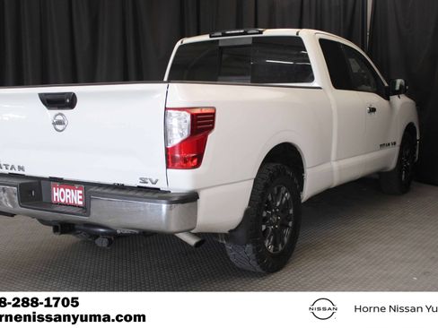 Used 2019 Nissan Titan SV RWD image 14