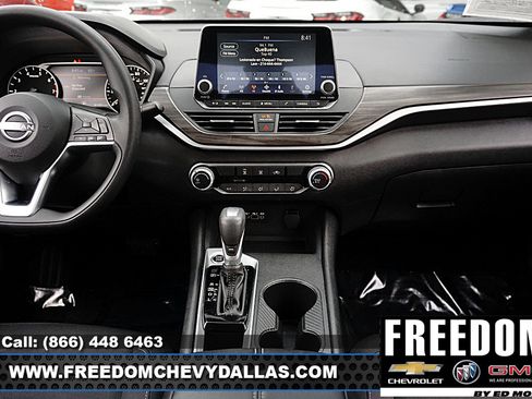 Used 2025 Nissan Altima 2.5 SV image 15