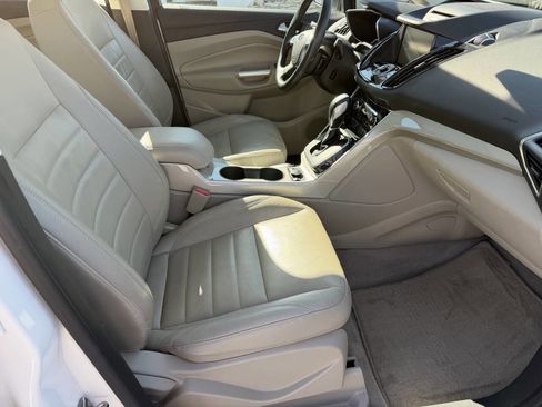 Used 2013 Ford C-MAX SEL FWD image 22