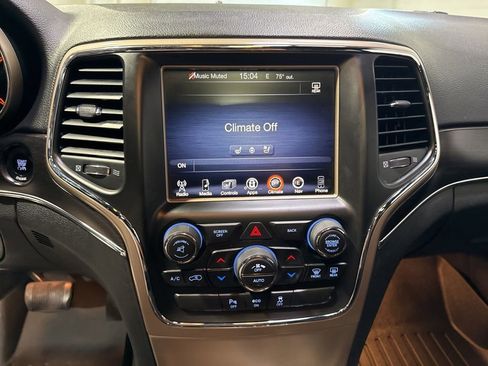 Used 2014 Jeep Grand Cherokee Limited w/ Luxury Group II AWD/4WD image 15