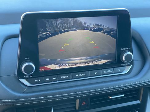 Used 2023 Nissan Rogue SV w/ SV Premium B Package image 36