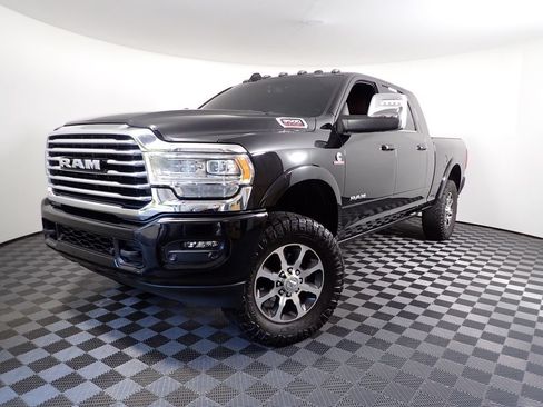 Used 2024 RAM 3500 Limited AWD/4WD image 2