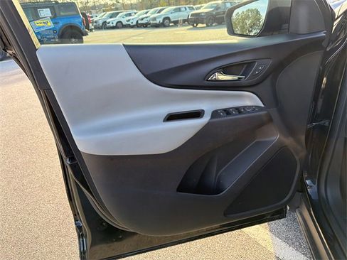 Used 2019 Chevrolet Equinox LS image 10