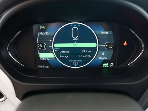 Used 2018 Chevrolet Bolt Premier w/ Driver Confidence II Package FWD image 31