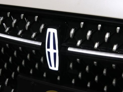 New 2026 Lincoln Nautilus Reserve AWD/4WD image 57