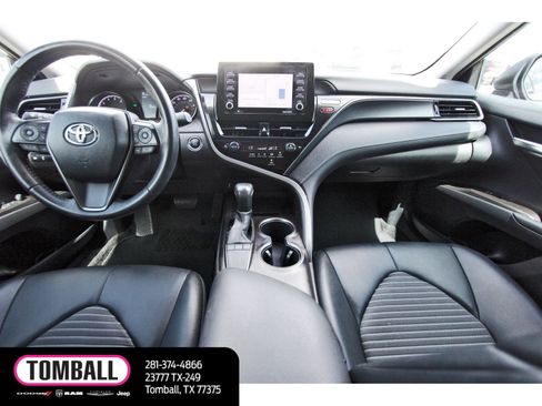Used 2022 Toyota Camry SE w/ Convenience Package FWD image 10