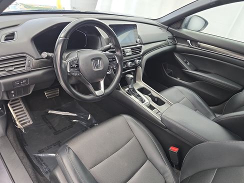 Used 2018 Honda Accord Sport image 15