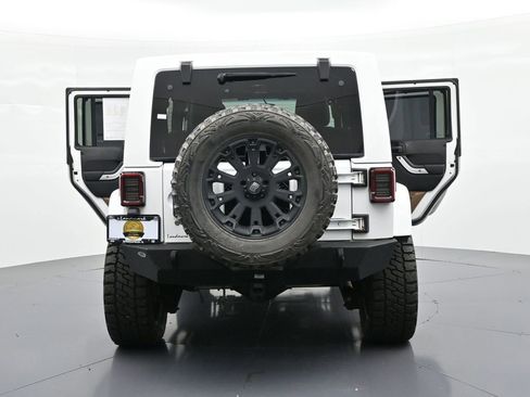 Used 2013 Jeep Wrangler Unlimited Sahara w/ Connectivity Group AWD/4WD image 23