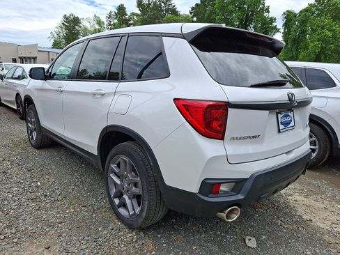 Used 2023 Honda Passport EX-L image 3