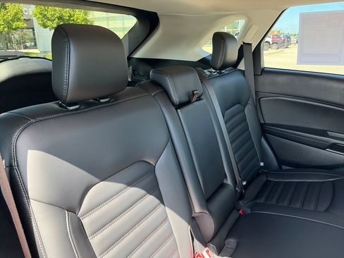 Used 2024 Ford Edge SEL w/ Convenience Package AWD/4WD image 32