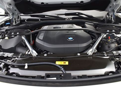 New 2024 BMW 750e xDrive w/ Executive Package image 23