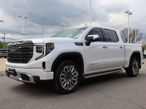 Used 2025 GMC Sierra 1500 Denali Ultimate AWD/4WD image 10