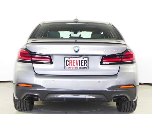 Used 2023 BMW 530e w/ M Sport Package image 8