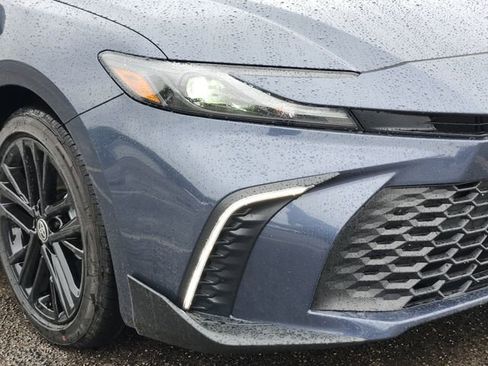 New 2026 Toyota Camry SE FWD image 8