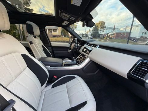 Used 2019 Land Rover Range Rover Sport Supercharged image 8