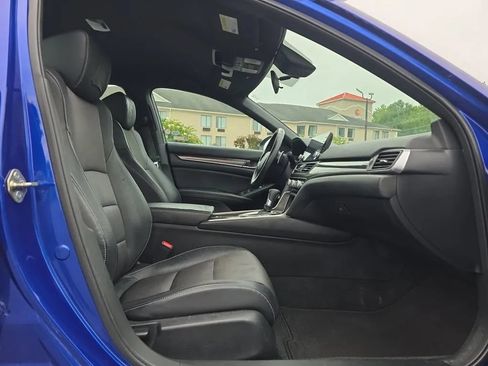 Used 2018 Honda Accord Sport image 41