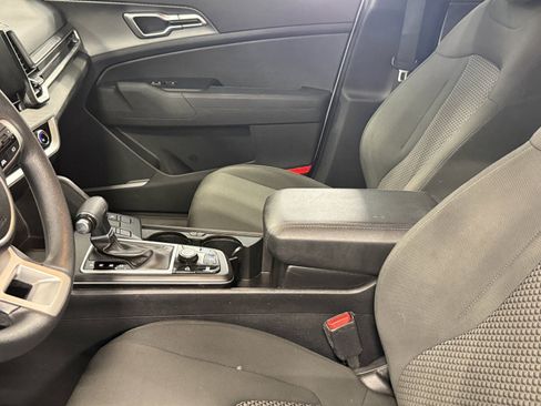 Used 2023 Kia Sportage LX AWD/4WD image 21