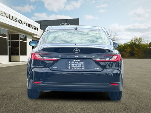 Used 2025 Toyota Camry LE image 9