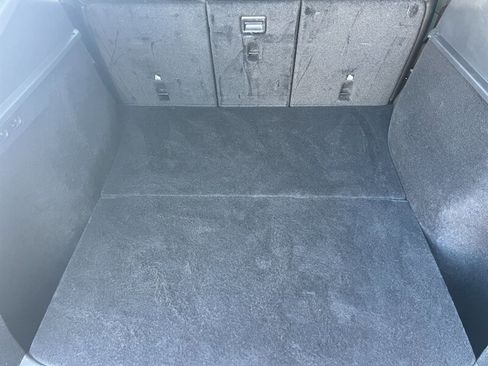 Used 2024 Tesla Model Y Long Range RWD image 40