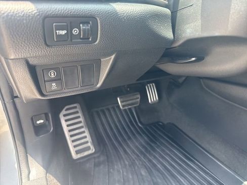 Used 2018 Honda Accord Sport image 16