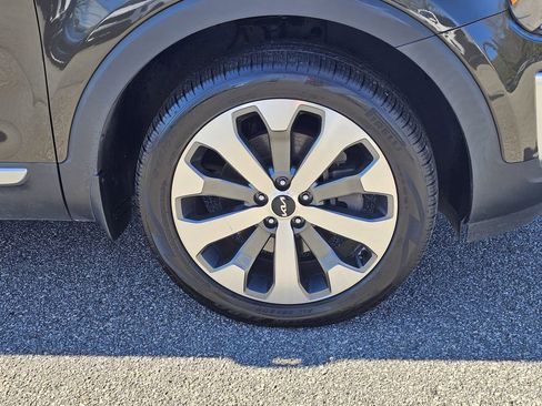 Used 2022 Kia Telluride S image 6