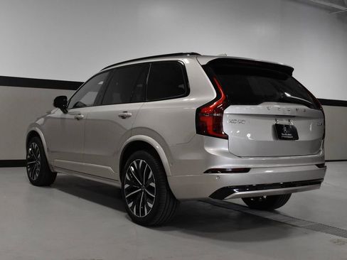 Used 2026 Volvo XC90 B6 Ultra w/ Lounge Package AWD/4WD image 3