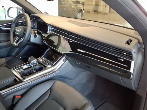 Used 2025 Audi Q8 Premium Plus w/ Premium Plus Package image 22