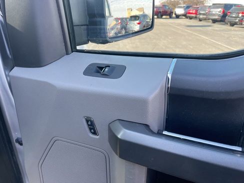 Used 2015 Ford F150 XLT image 19